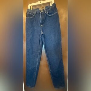 Jones jeans! Pristine dark wash high waist, straight leg. 100% cotton Size 4